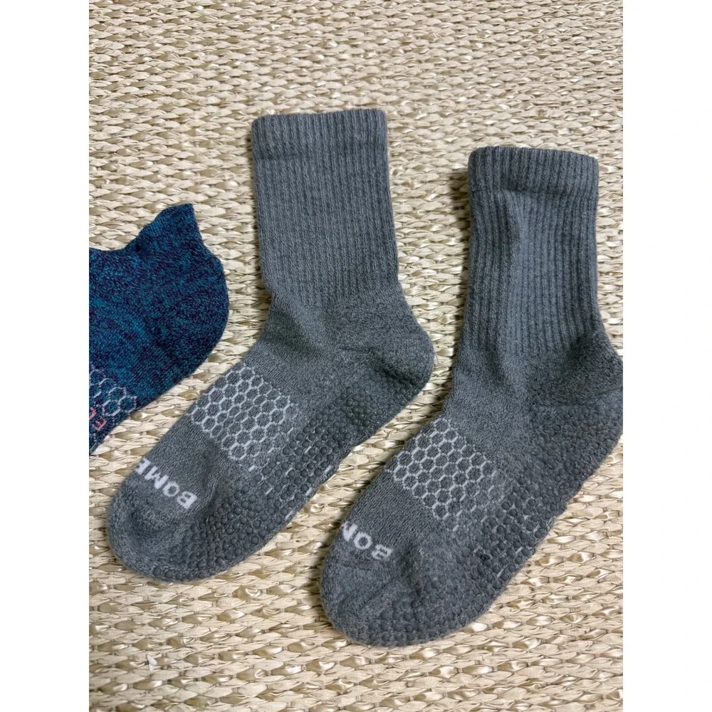Bombas Womens Socks Bundle Ankle and Gripper Crew Socks Blue Grey Medium 2 Pairs